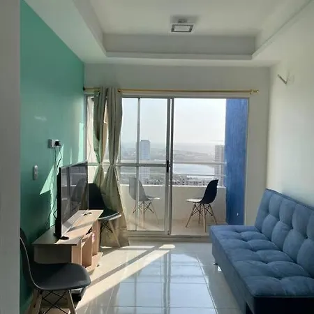 Hermosa Vista Desde El Piso 31 Cerca A Marbella Apartamento Cartagena