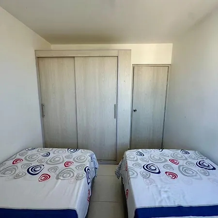 Hermosa Vista Desde El Piso 31 Cerca A Marbella *