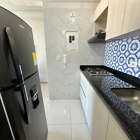 Apartamento Hermosa Vista Desde El Piso 31 Cerca A Marbella