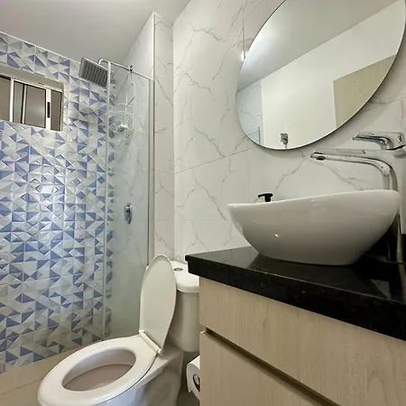 Apartamento Hermosa Vista Desde El Piso 31 Cerca A Marbella *